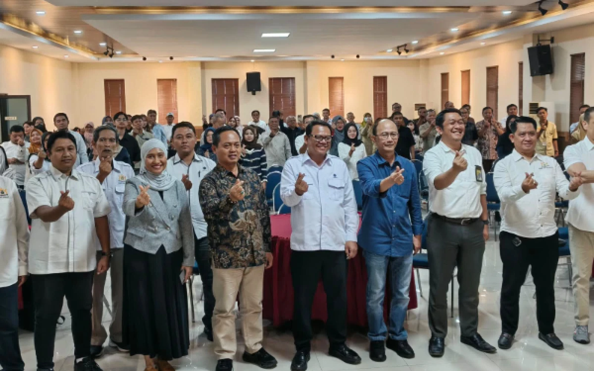 Thumbnail Berita - Pengangguran Sarjana di Jatim Tertinggi, Kadin Sebut Pemagangan Nasional Jadi Jembatan ke Dunia Kerja