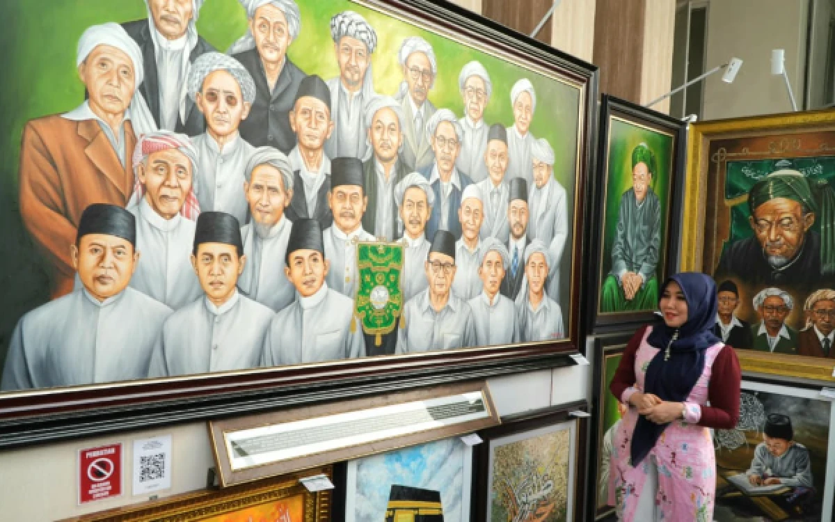 Thumbnail Berita - Senator Jatim Lia Istifhama Menangi Lelang Lukisan Muassis NU, Posko EMILIA Gagasannya Bantu Kerja Awak Media