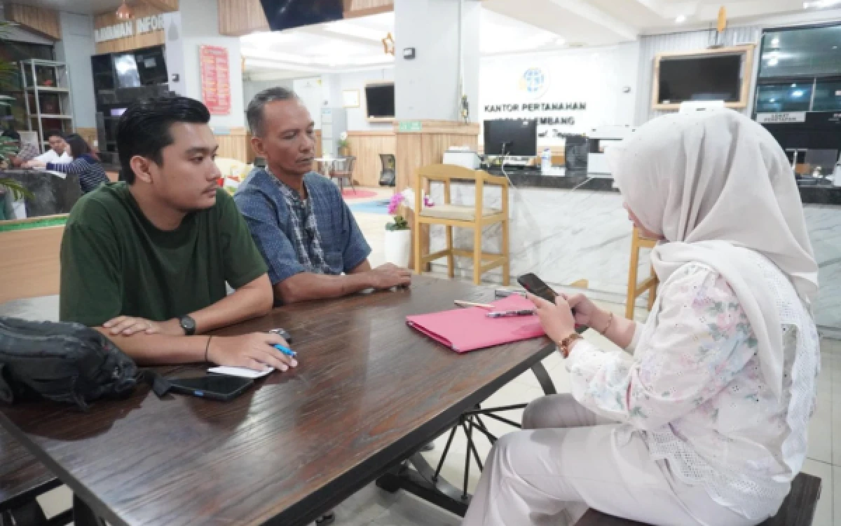 Thumbnail Banyak Membantu, Warga Minta BPN Sediakan Layanan Lebih Banyak Lagi di PELATARAN