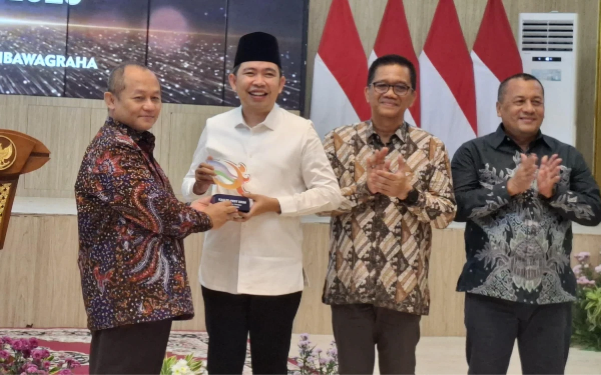 Thumbnail Berita - Gus Fawait Targetkan Jember Naik Kelas, Tol hingga Flyover Mangli Jadi Prioritas