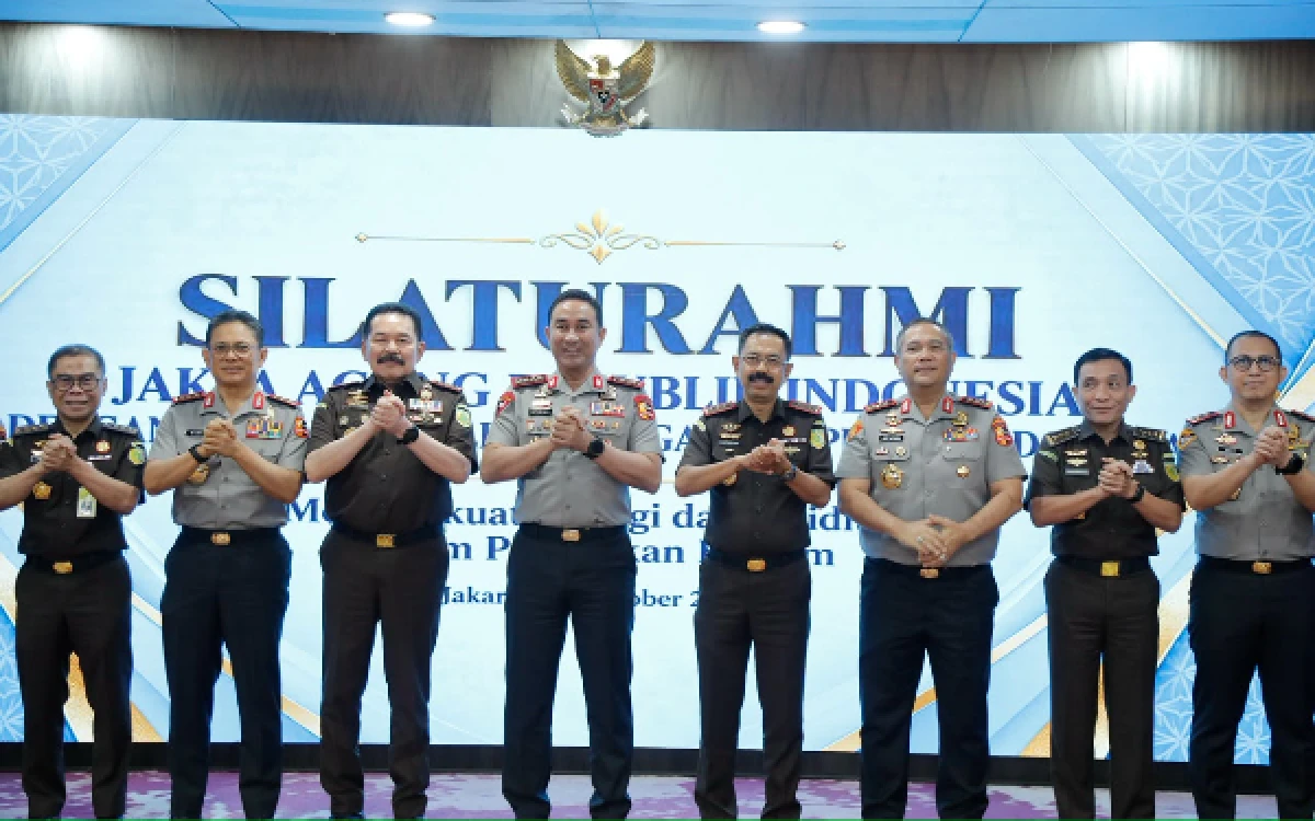 Thumbnail Berita - Tekankan Komitmen "Polisi Bersama Rakyat", Kapolri Suyudi Perkuat Sinergi Penegakan Hukum Bersama Kejaksaan
