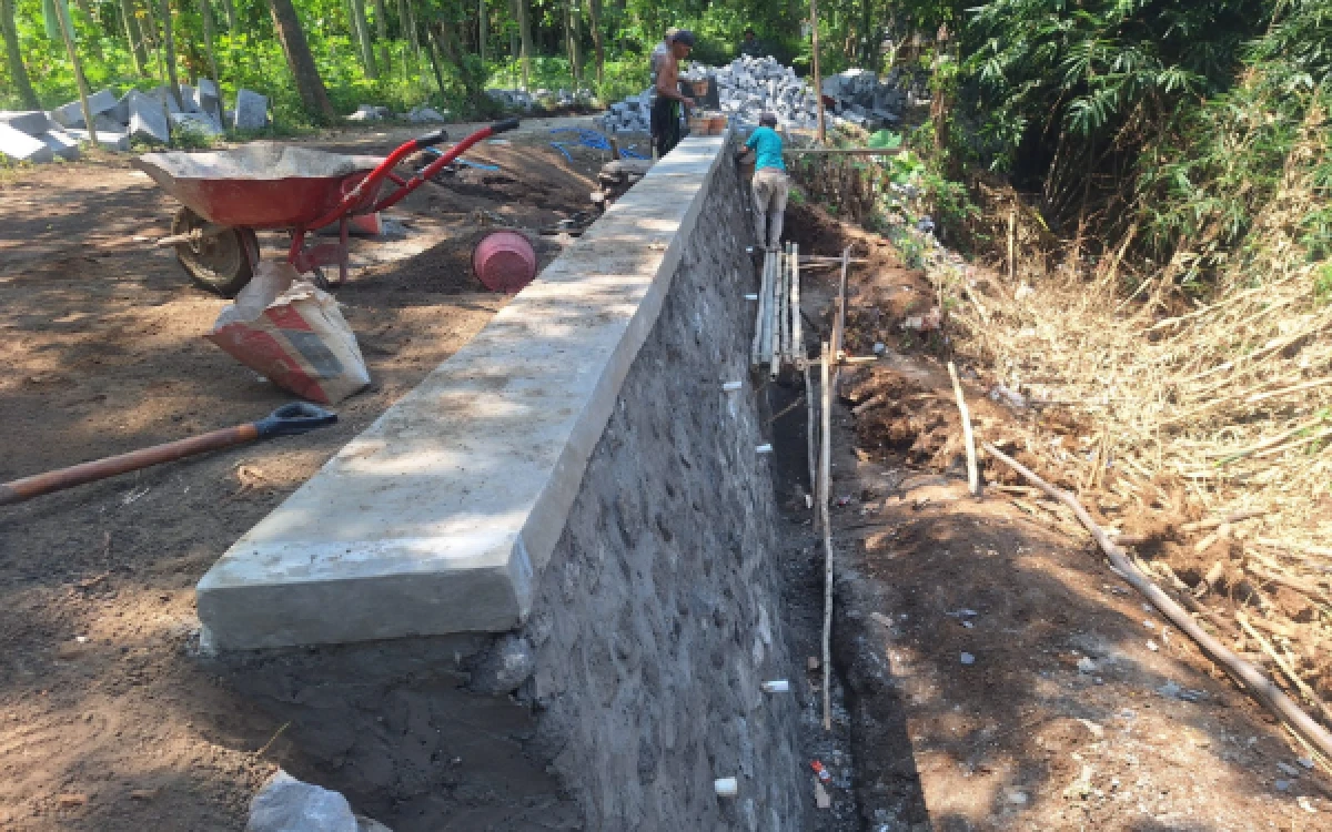 Thumbnail Berita - Pembangunan TPT di Desa Brabe oleh Satgas TMMD ke-128 Kodim 0820 Probolinggo Rampung 100 Persen, Warga Tak Khawatir Longsor Lagi