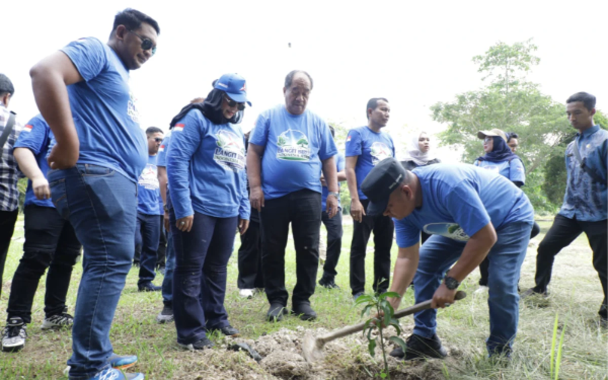 Thumbnail Berita - Bupati Asahan Hadiri Gerakan Indonesia ASRI Langit Biru, Ajak Perkuat Kepedulian Lingkungan