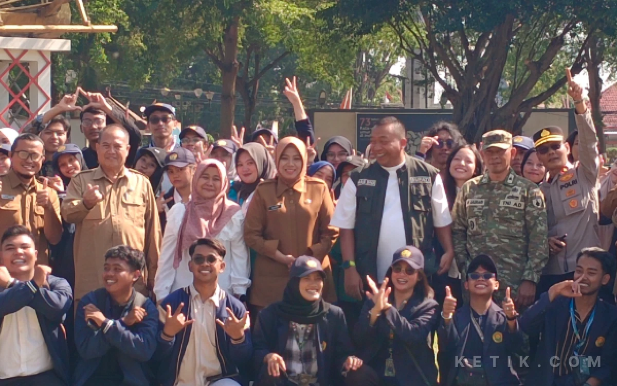 Thumbnail Berita - Bupati Situbondo Lepas 947 Mahasiswa KKN, Minta Camat dan Kades Memfasilitasi