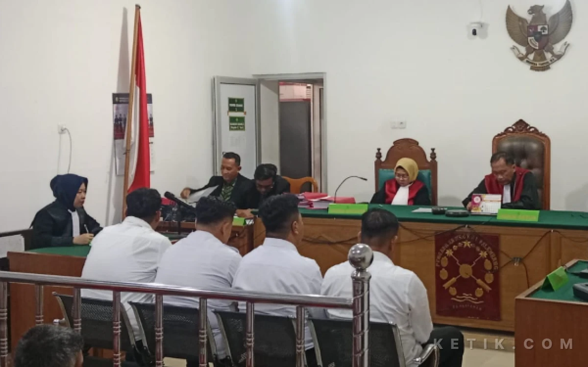 Thumbnail Berita - Ketua KONI Lahat Divonis 3,5 Tahun Penjara, Korupsi Dana Hibah Rp3,3 Miliar Terbukti di Pengadilan