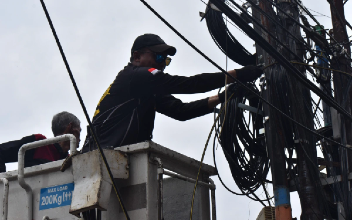 Thumbnail Berita - Tegas! Pemkot Surabaya Siap Potong Kabel Provider Nakal Tak Taat Aturan