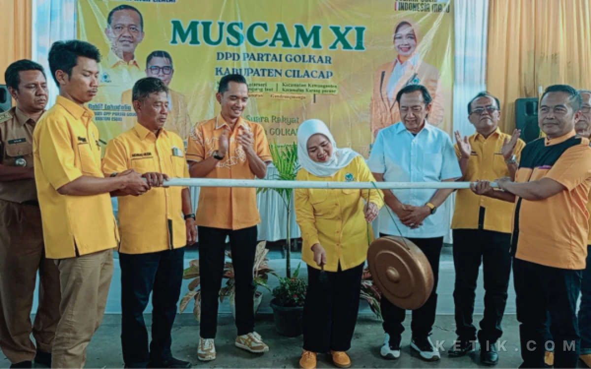 Thumbnail Berita - Golkar Cilacap Kukuhkan 5 PK Dapil 2, Diwarnai Uniknya Unjuk Seni Budaya Tradisional