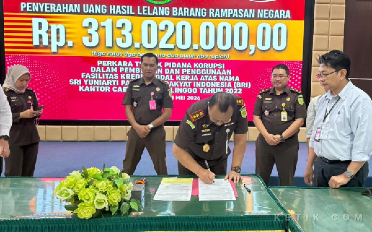 Thumbnail Berita - Kejari Kota Probolinggo Setor Hasil Penyelesaian Kasus Korupsi Senilai Rp313 Juta Lebih ke BRI