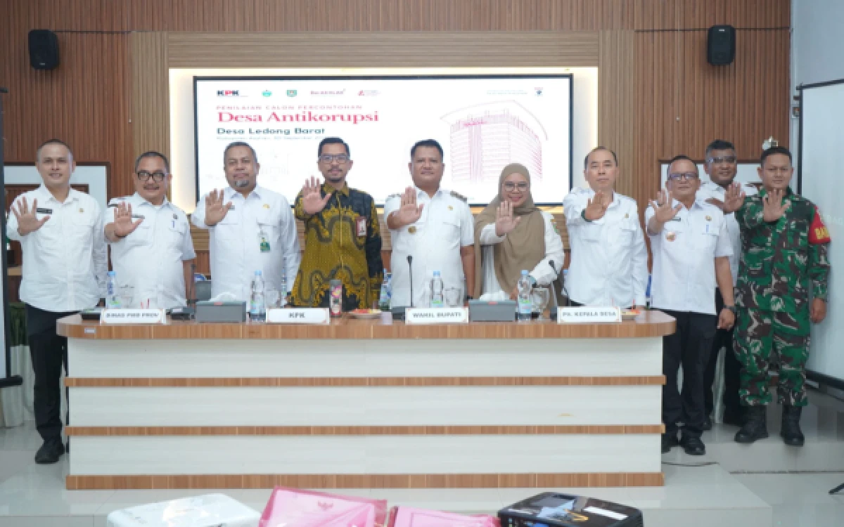 Thumbnail Berita - Wabup Asahan Rianto Dampingi KPK RI Nilai Desa Ledong Barat Menuju Desa Percontohan Antikorupsi 2026