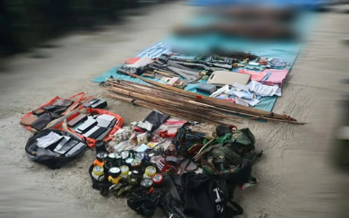 Thumbnail Berita - Dua Orang Diduga OPM Tewas Adu Tembak dengan TNI, Senapan Angin-Uang Rp88 Juta Diamankan