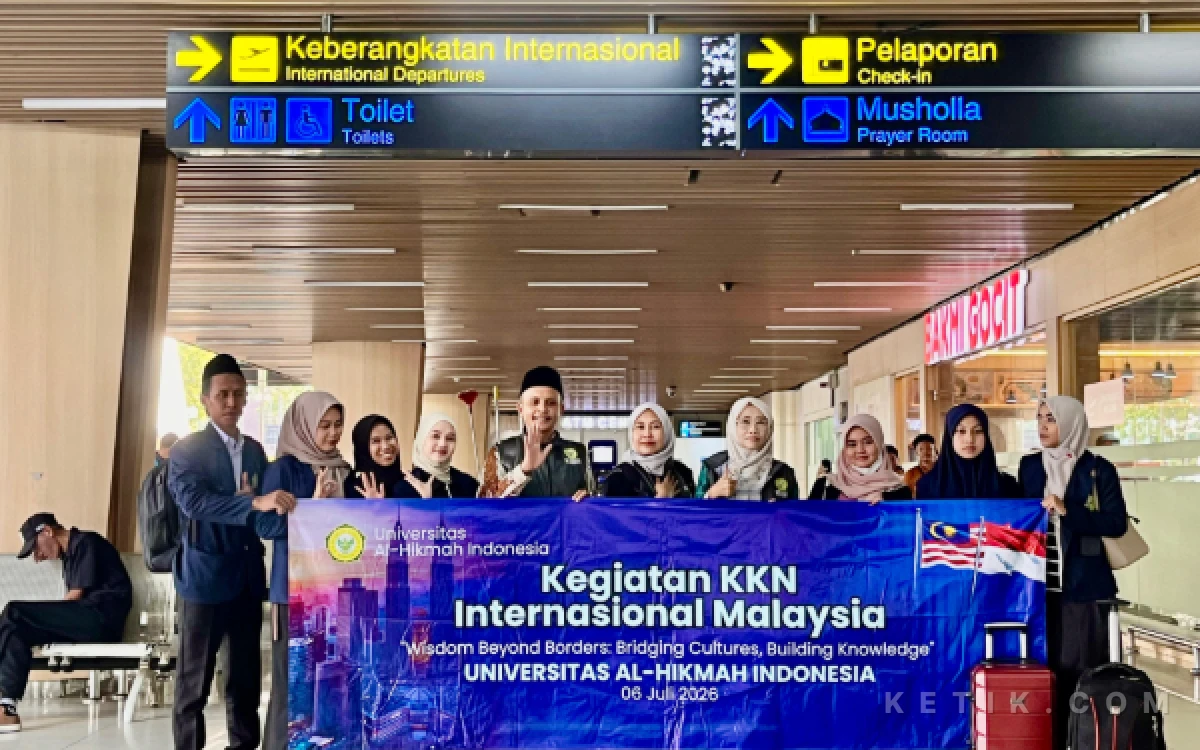 Thumbnail Berita - Torehkan Sejarah! UAI Tuban Berangkatkan Mahasiswa KKN Internasional Perdana ke Malaysia