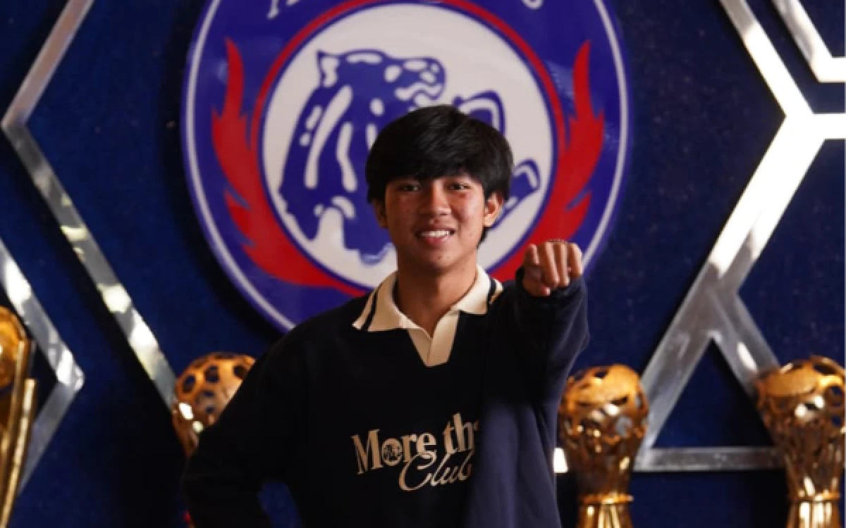 Thumbnail Berita - Arema FC Promosikan Dua Pemain Muda Akademi ke Tim Senior untuk Musim 2026/2027