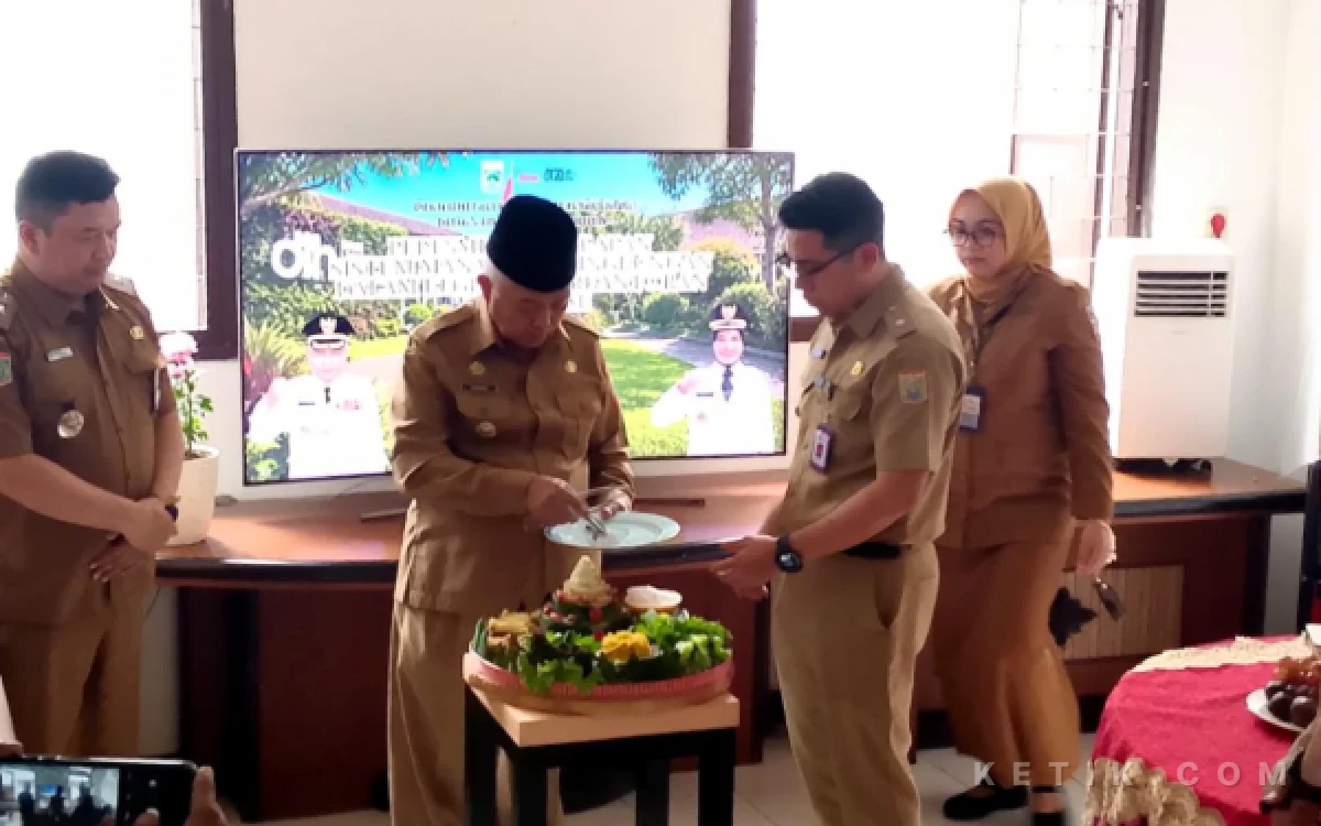Thumbnail Berita - Mulai dari DLH, Bupati Sanusi Targetkan Seluruh Kantor Pemkab Malang Berubah Jadi Eco-Office