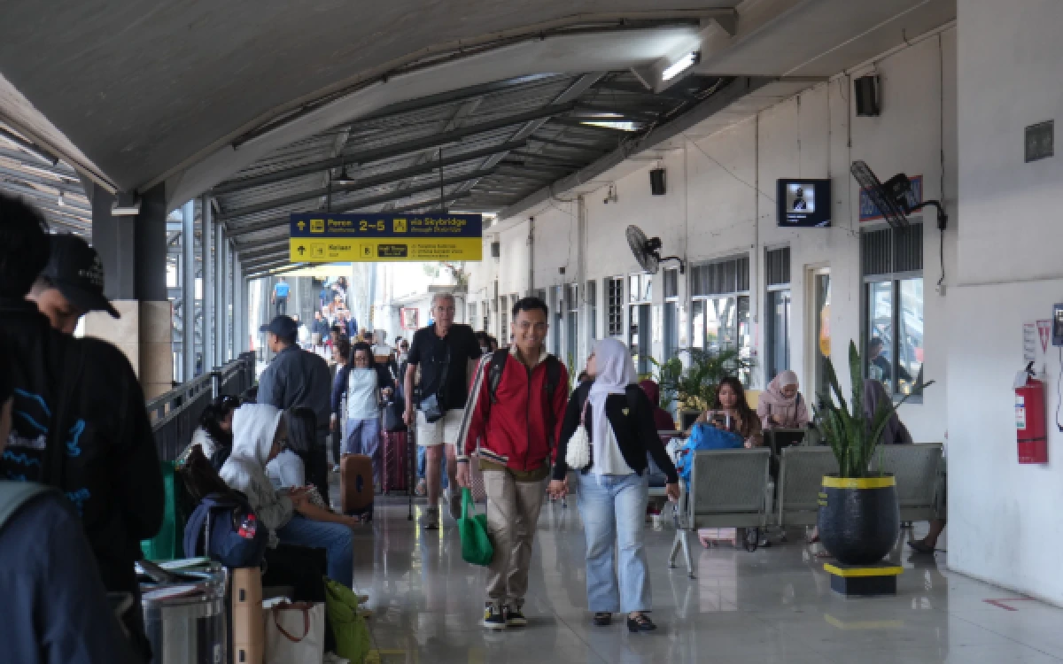 Thumbnail Berita - Libur Maulid Nabi, Stasiun Malang Diserbu 3.001 Wisatawan dalam Sehari
