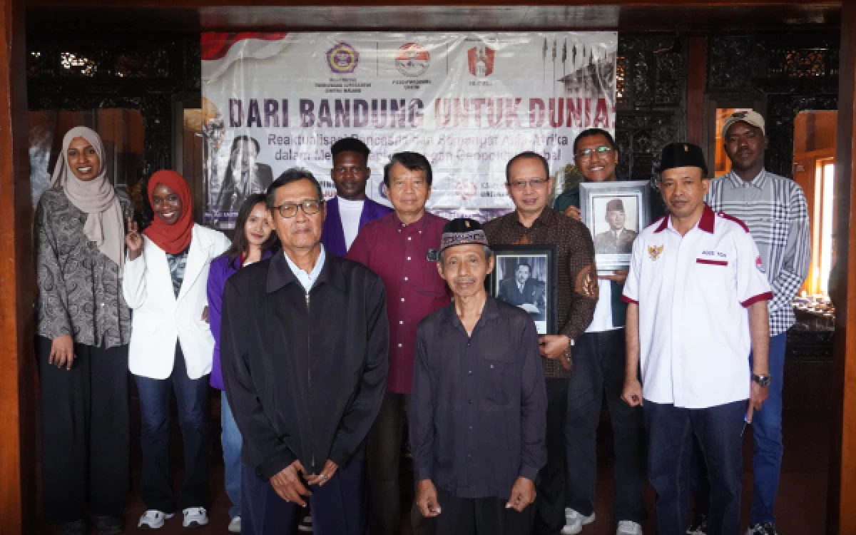 Thumbnail Berita - Perkuat Wawasan Kebangsaan, Pusdipwasbang Unitri Ajak Generasi Muda Refleksi Hari Lahir Pancasila dan KAA Bandung