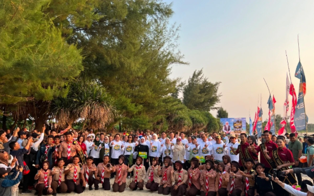 Thumbnail Berita - Festival Mangrove Jatim ke-10 di Tuban, Khofifah: Menanam Mangrove Berarti Menjaga Masa Depan Bumi