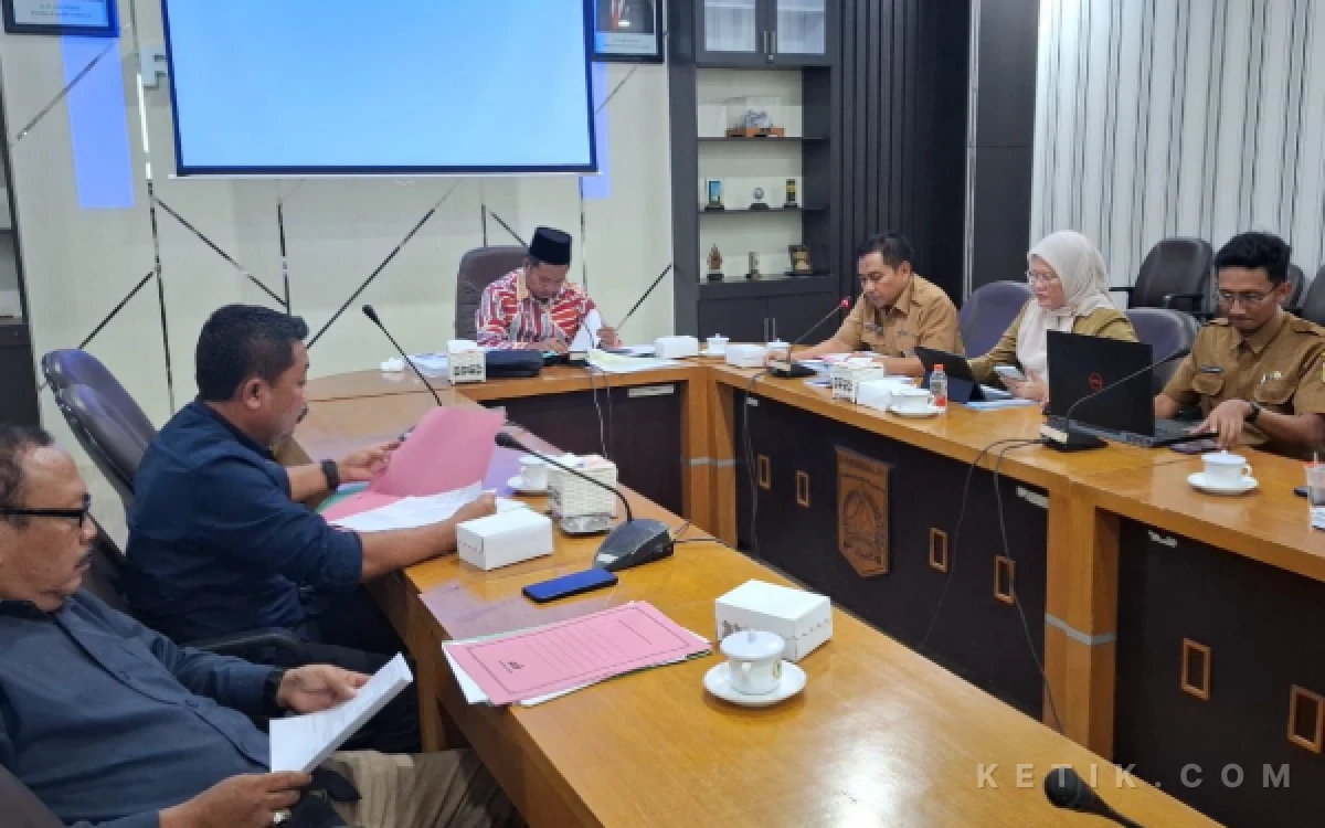 Thumbnail Berita - Gerindra Warning Pemkab Malang: Jangan Korbankan Stadion Kanjuruhan Demi Alun-Alun Baru!
