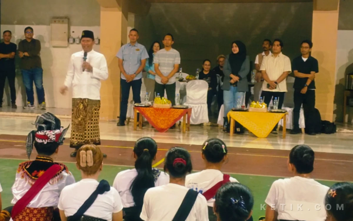 Thumbnail Berita - 100 Penari Tulungagung Dilepas ke Istana Merdeka, Bawa Nama Jatim di HUT ke-81 RI