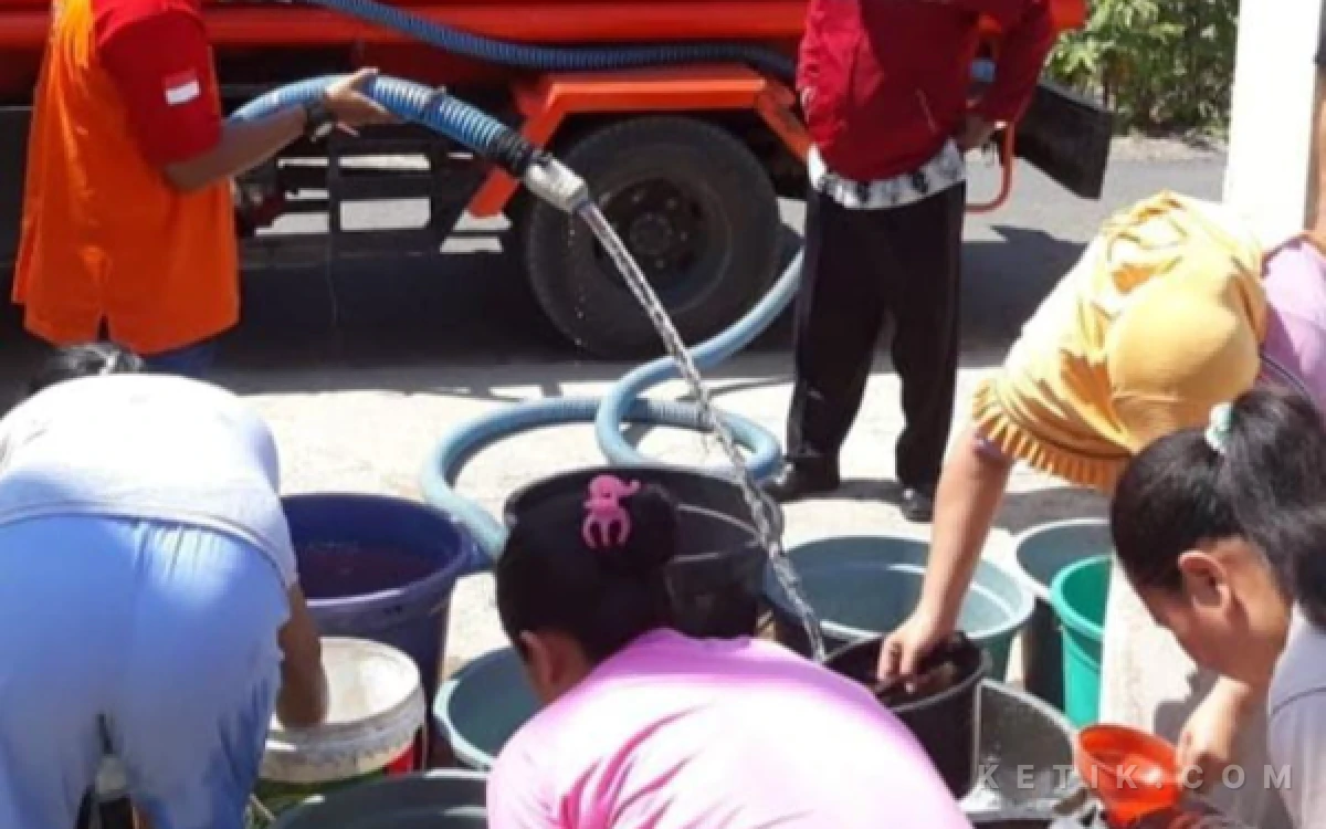 Thumbnail Berita - 89 Desa di Cilacap Terdampak Kekeringan, 1.500 Tangki Air Bersih Telah Disalurkan