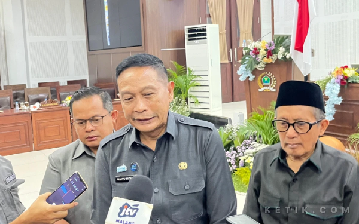 Thumbnail Berita - Belum Dipensiunkan, Wali Kota Malang Evaluasi Operasional Bus Halokes
