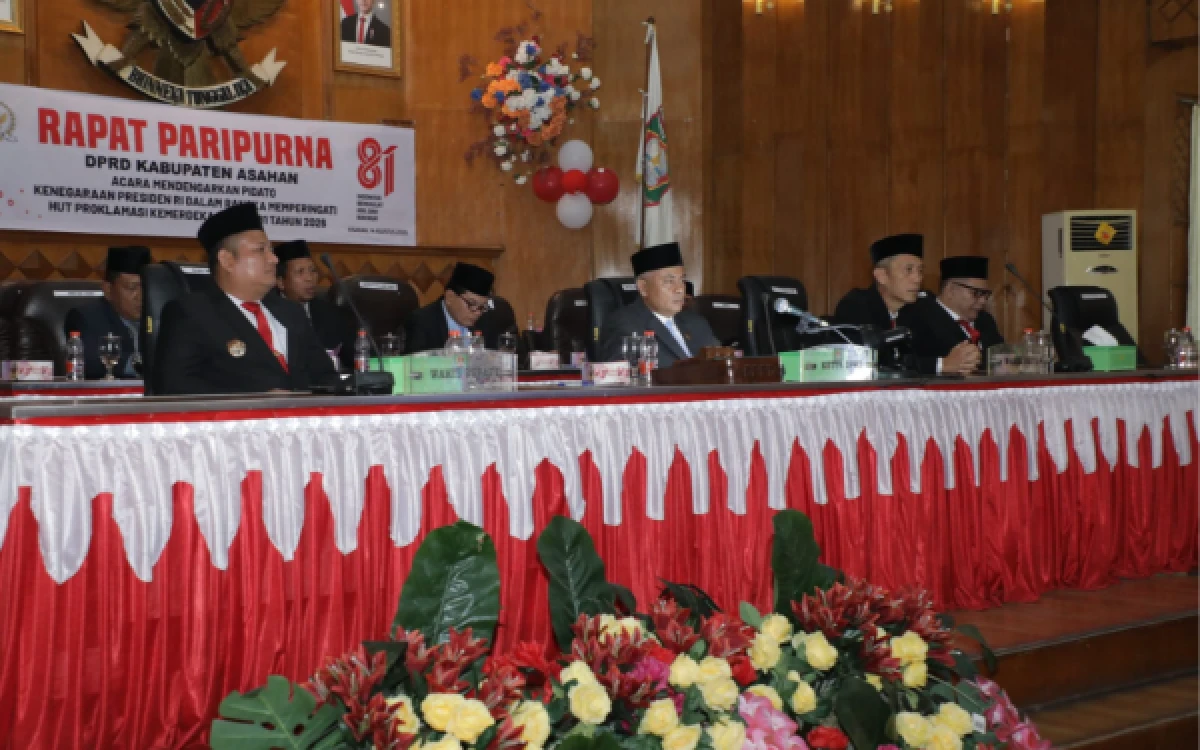 Thumbnail Berita - Wakil Bupati Asahan Dengarkan Pidato Kenegaraan Presiden RI dalam Rangka HUT ke-81 Kemerdekaan RI