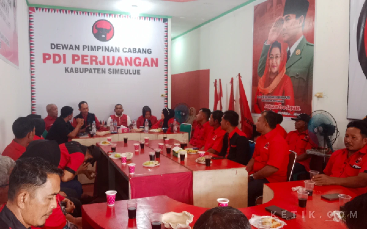 Foto Pengurus DPC dan PAC PDIP Simeulue. Minggu 25 Oktober 2026. (Helman/Ketik.com)