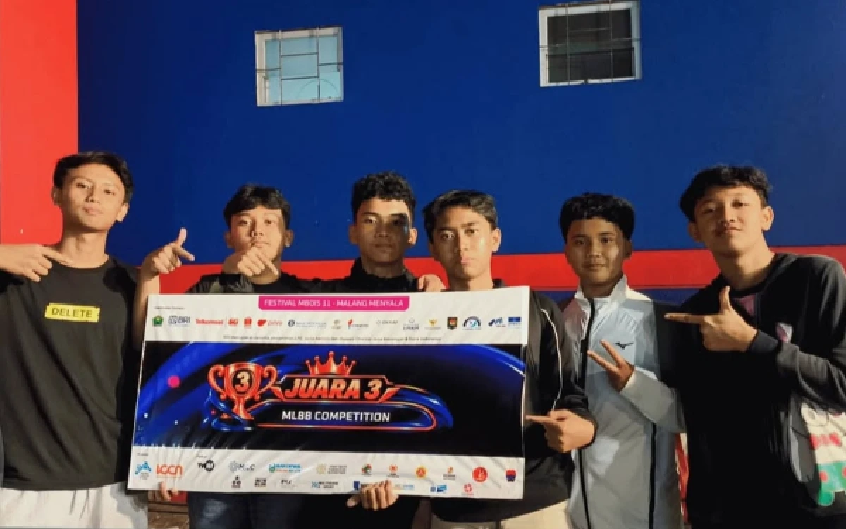 Thumbnail Berita - Tim Matsanewa MTsN 1 Kota Malang Berhasil Raih Gelar Juara Secara Berturut-Turut