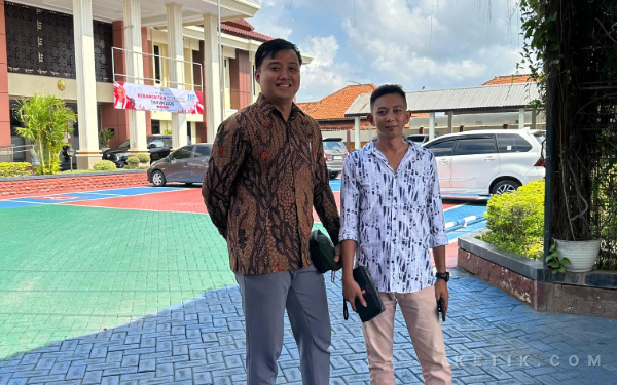 Thumbnail Berita - Sidang Dugaan Penggunaan Surat Tanah Bermasalah, Umar Faruk Bakal Hadapi Vonis Pekan Depan
