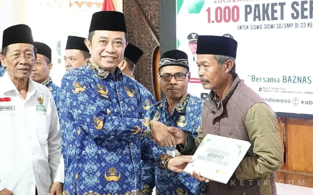 Thumbnail Berita - Bupati Hamid Wahid dan Baznas Tebar Manfaat, RTLH dan 1.000 Seragam Gratis Mengalir ke Pelajar Bondowoso
