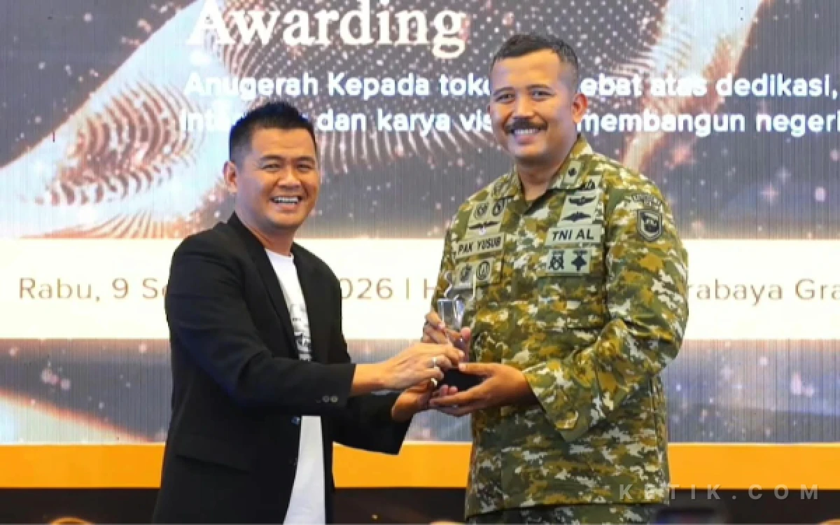 Thumbnail Berita - Pak Yusub Raih Penghargaan Ketik.com sebagai Prajurit Penggerak Seni dan Inovasi Kreatif