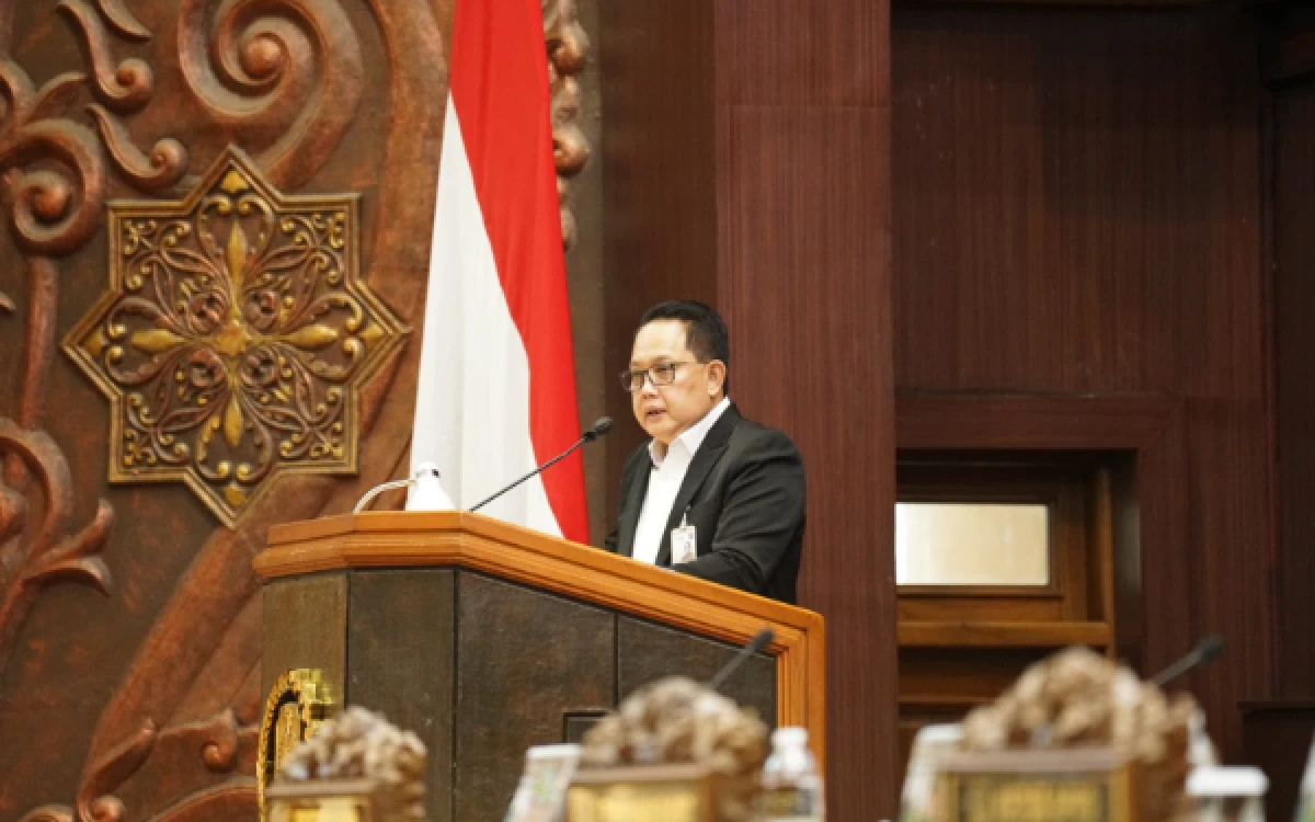 Thumbnail Berita - UMK Jatim 2027 Belum Ditetapkan, Pemprov Tunggu Arahan Pemerintah Pusat