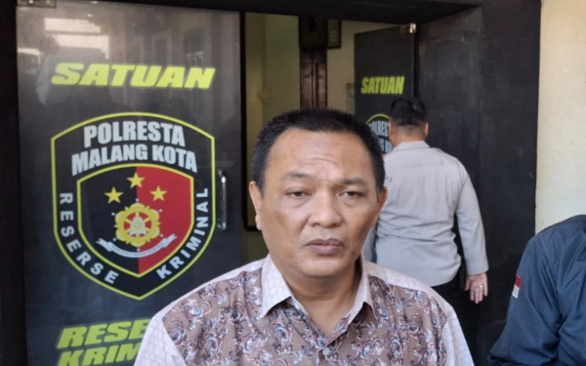 Thumbnail Berita - Buntut Ucap 'Lu Punya Otak Nggak', Hotman Paris Resmi Dilaporkan PWI Malang Raya