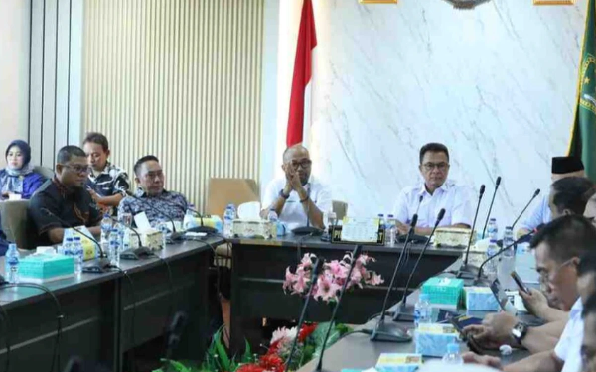 Thumbnail Berita - Bahas KUA-PPAS 2027, Banggar DPRD Kota Batam Sinkronkan Persepsi dengan TAPD