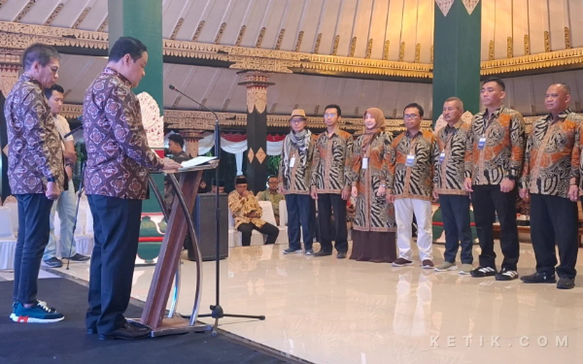 Thumbnail Berita - Harda Kiswaya Pimpin DPW IKA UII DI Yogyakarta 2026-2031, Siap Bawa Energi Baru untuk Umat dan Masyarakat