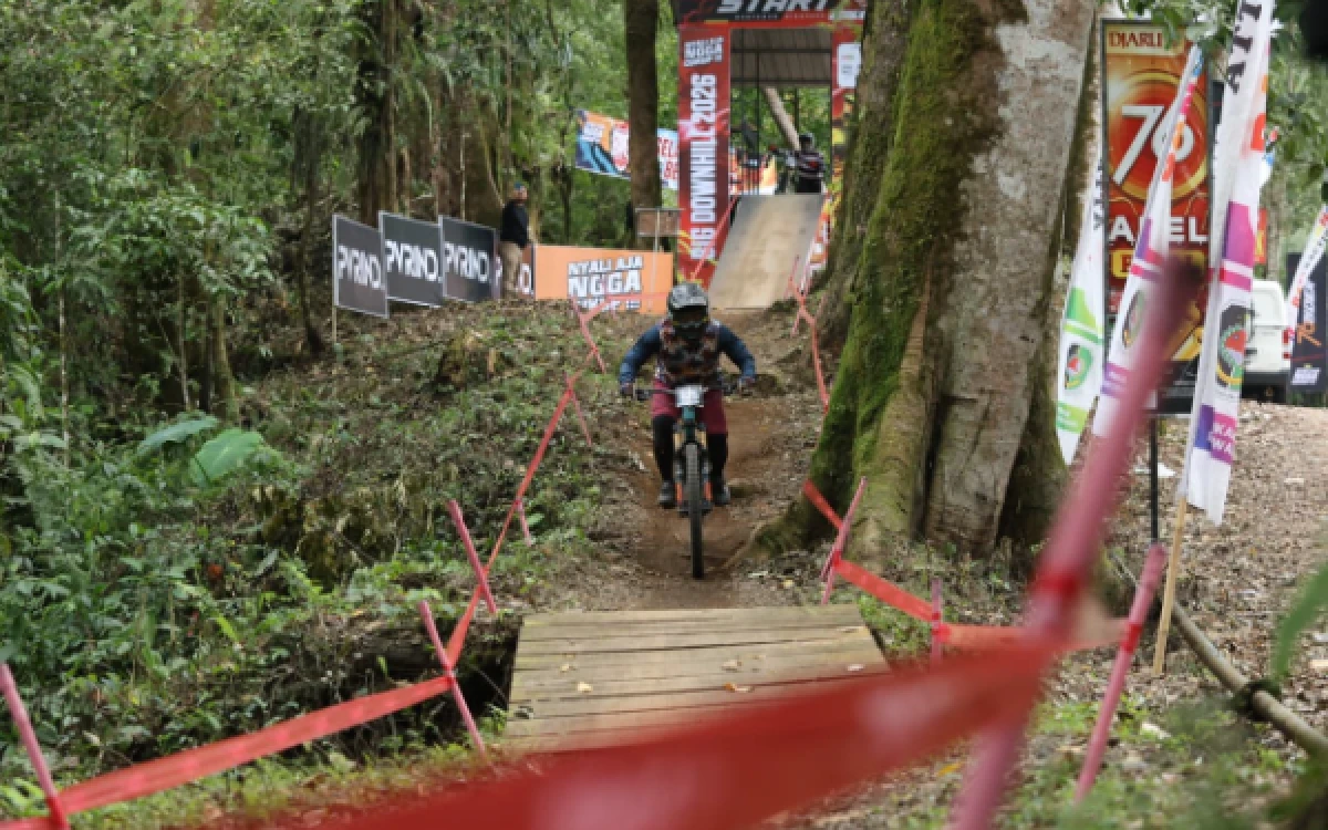 Foto Peserta downhill