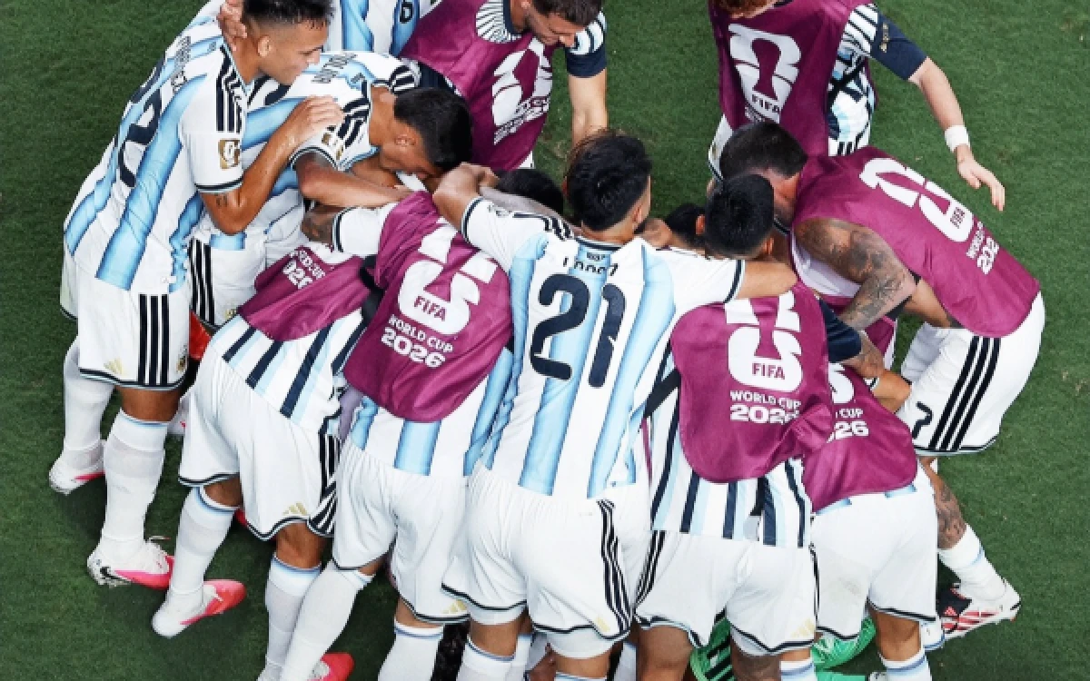 Thumbnail Berita - Argentina vs Inggris Jadi Laga Paling Diburu, Harga Tiket Tembus Sekitar Rp182 Juta