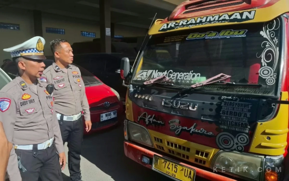 Thumbnail Berita - Polres Sampang Tangkap Sopir Bus Mini Terduga Pelaku Penculikan dan Pelecehan Siswi SMA