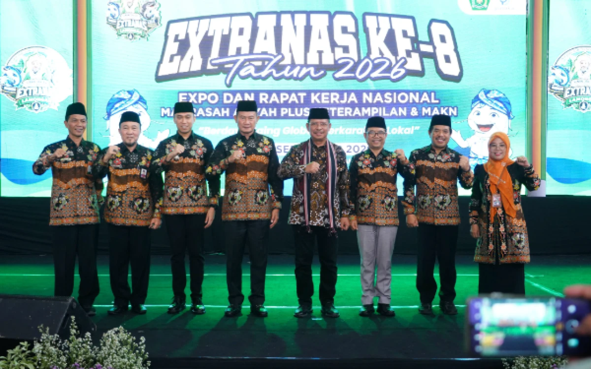 Thumbnail Berita - EXTRANAS VIII Bawa Berkah, Gerakkan Perputaran Ekonomi UMKM Lokal Lamongan