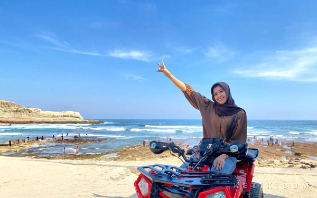Thumbnail Serunya Menjelajahi Pantai Klayar Pacitan dengan ATV