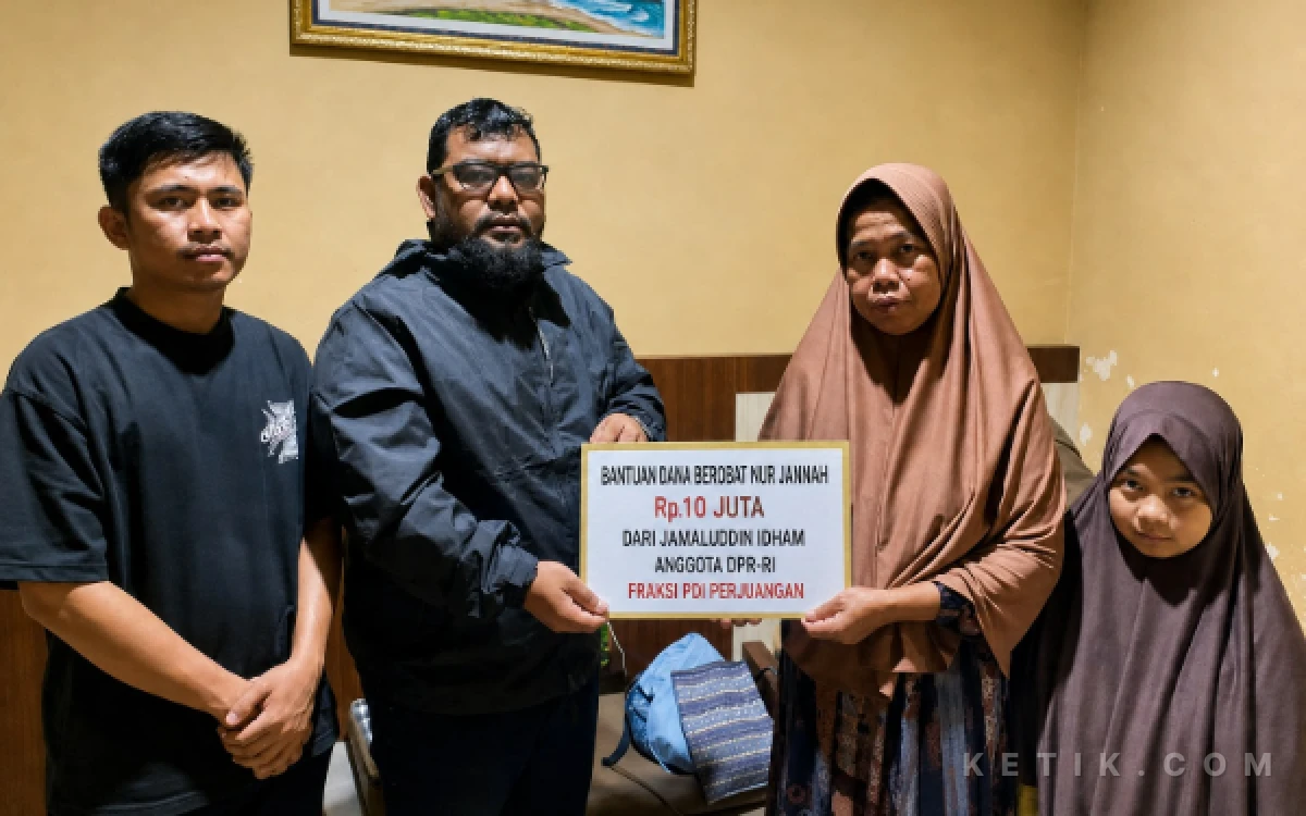 Thumbnail Berita - Wujud Kepedulian, Anggota DPR RI Fraksi PDIP Jamaluddin Bantu Nur Jannah Penderita Tumor Asal Simeulue