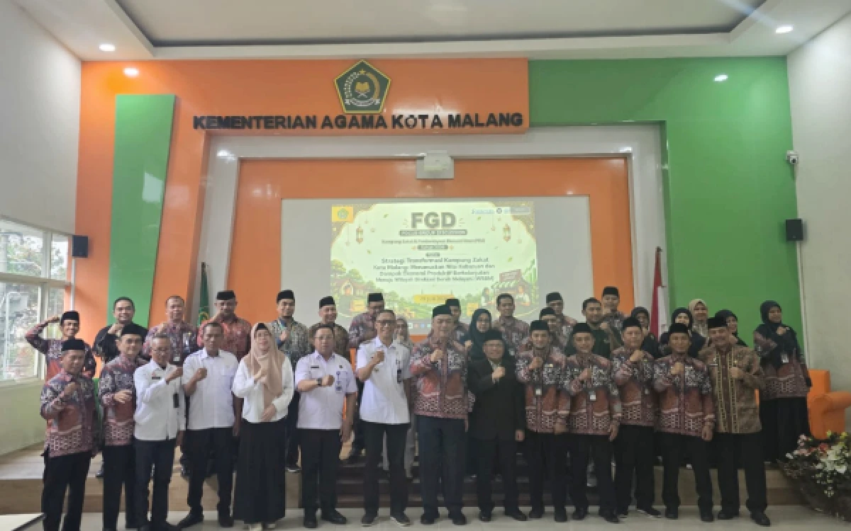 Thumbnail Berita - Guru Besar Fakultas Syariah UIN Malang Dorong Transformasi Kampung Zakat dalam FGD Kemenag Kota Malang