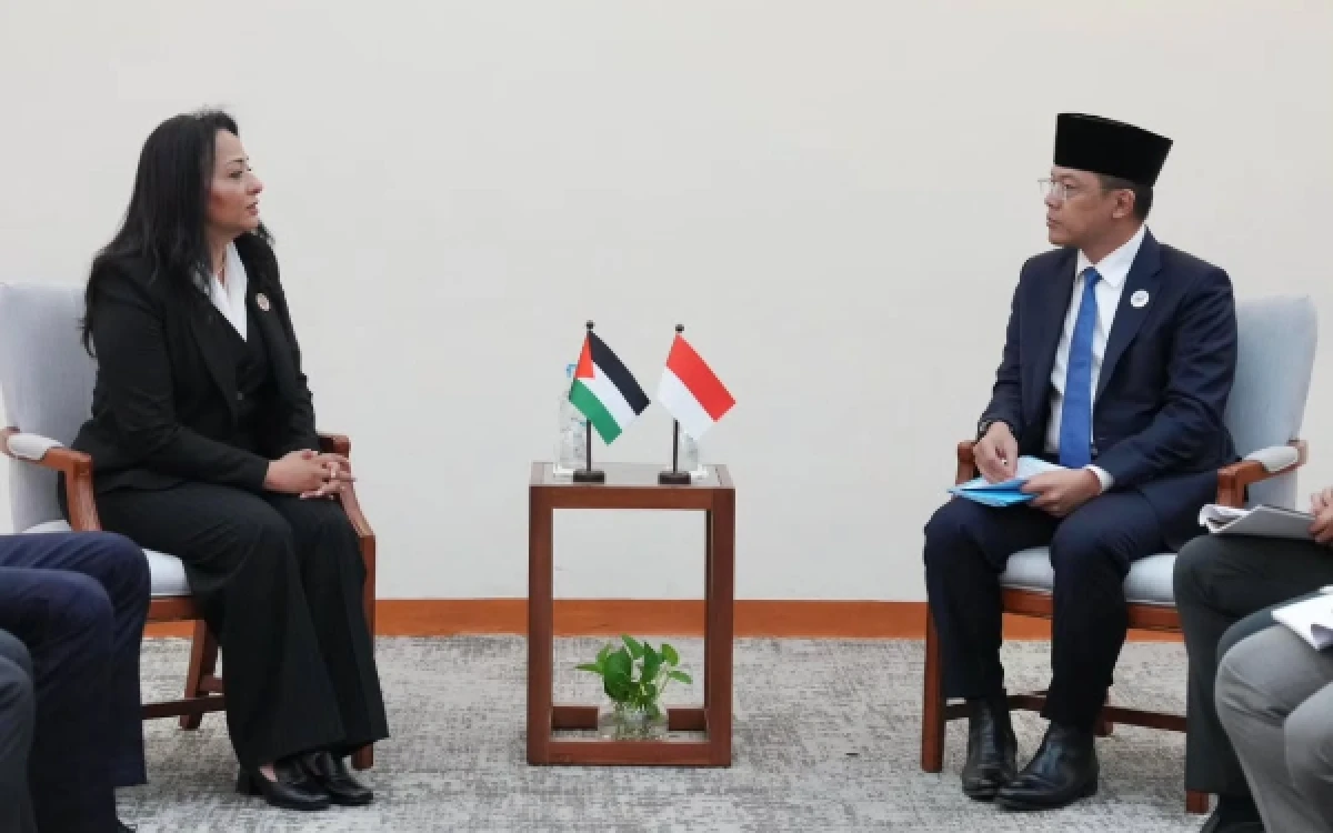 Thumbnail Berita - Menlu RI Bertemu Menteri Palestina: Indonesia Tak Berubah Terus Kawal Kemerdekaan Palestina