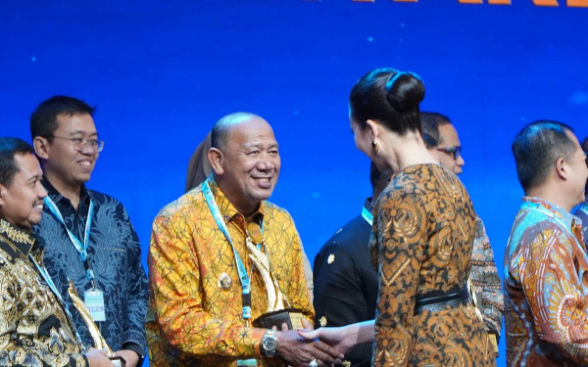 Thumbnail Berita - Bupati Langkat Terjerat OTT KPK, PAN: Tanggung Jawab Pribadi, Bukan Kebijakan Partai