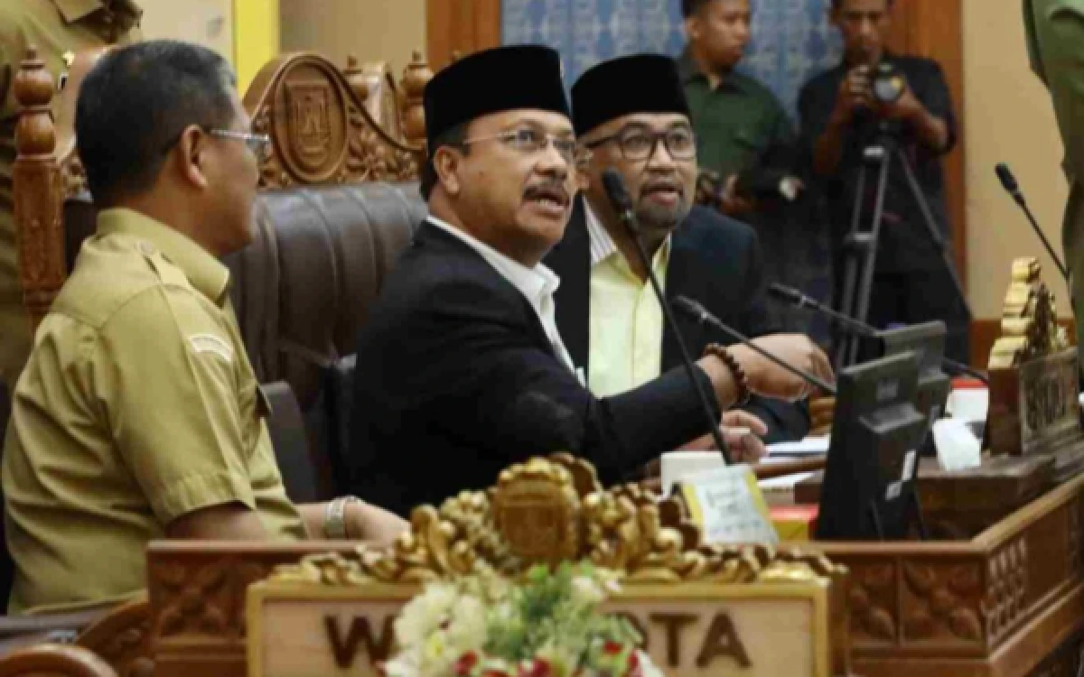 Thumbnail Berita - DPRD Kota Batam Laporkan Hasil Reses, Dorong Infrastruktur Pendidikan dan Soroti Soal Air Bersih Serta Lowongan Kerja untuk Warga Tempatan