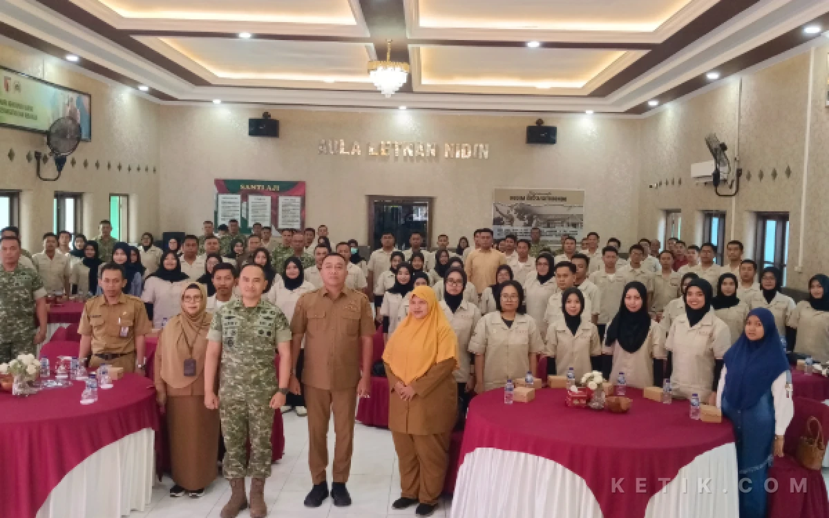 Thumbnail Berita - 84 Manajer KDKMP Situbondo Dapat Suntikan Semangat, Bupati: Jangan Sekadar Gugurkan Kewajiban!