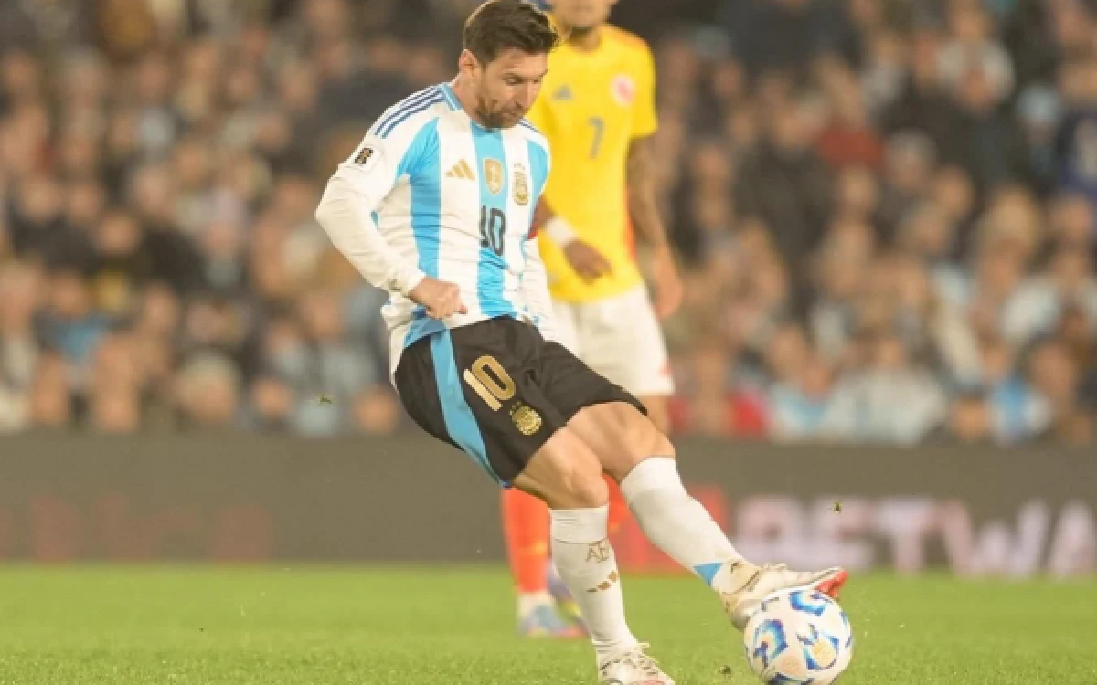 Thumbnail Berita - Hasil Piala Dunia 2026:  Lionel Messi Hat-trick, Argentina Hajar Aljazair 3-0
