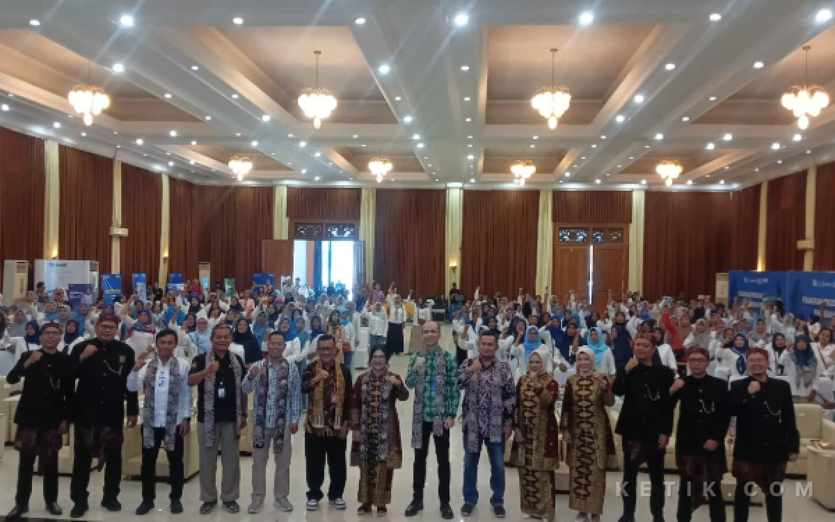 Thumbnail Berita - Ning Ita Ajak Perempuan Mojokerto Berdaya, UMKM Tumbuh, Ekonomi Keluarga Menguat