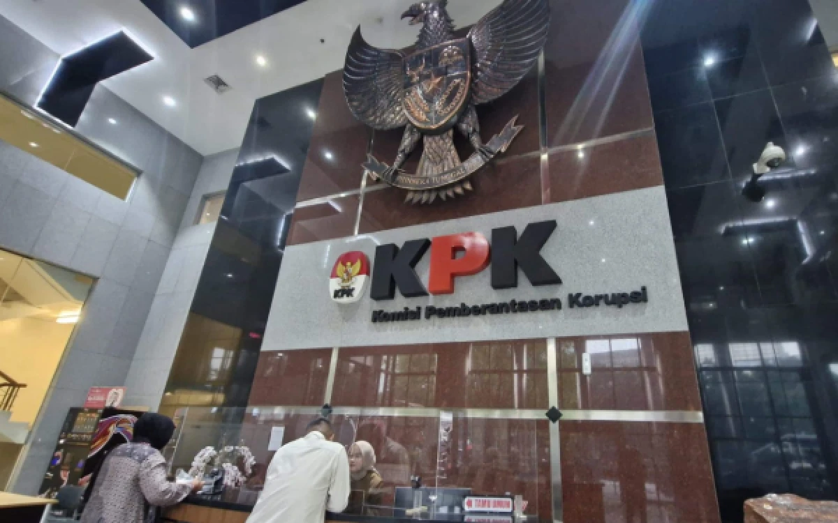 Thumbnail Berita - KPK Sita Dokumen Pengadaan saat Geledah Kantor Dindik Kabupaten Bogor