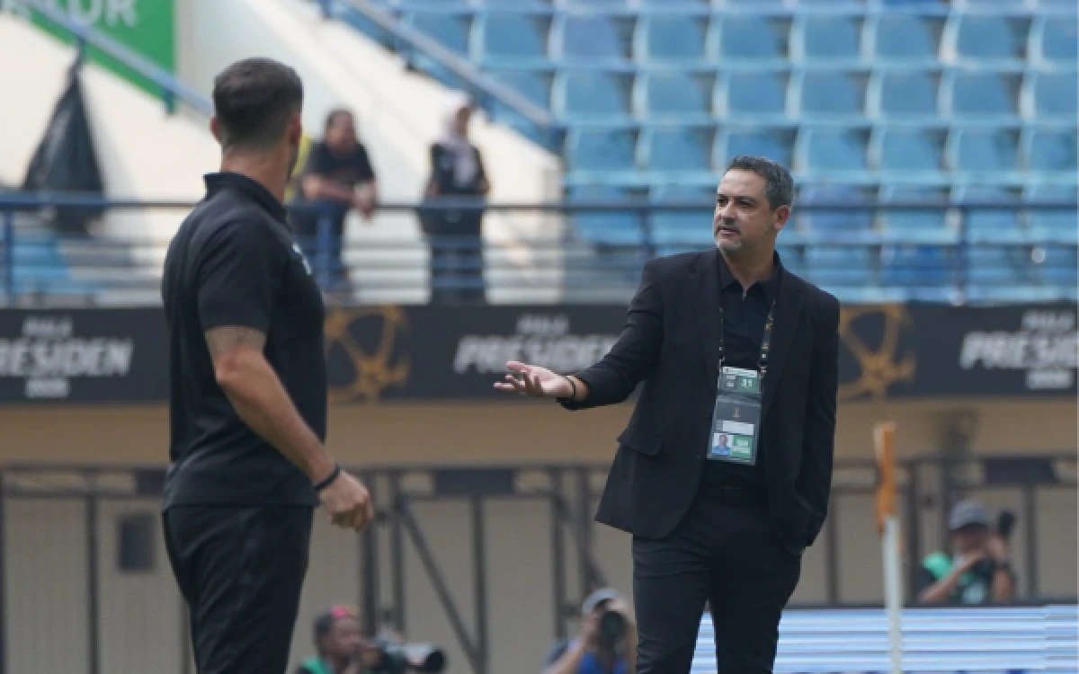 Thumbnail Berita - Lawan Persebaya, Arema FC Siap Hadapi Laga Big Match Semifinal Piala Presiden 2026