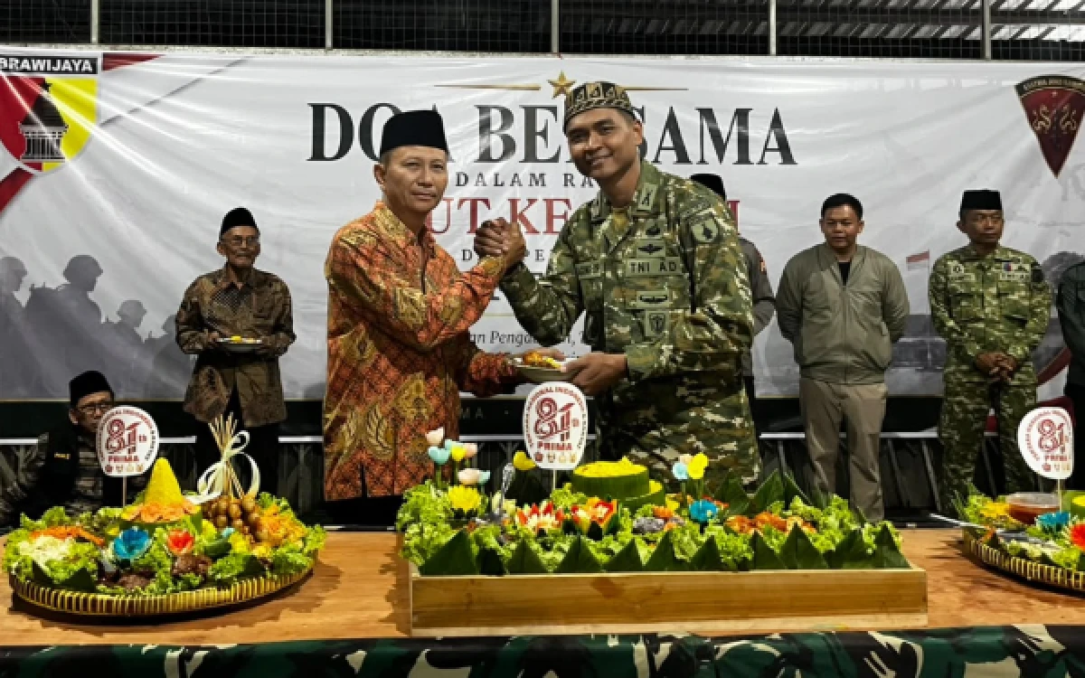 Thumbnail Berita - HUT Ke-81 TNI, Yonif TP 541/KJS Tegaskan Komitmen Kemanunggalan dan Siap Hadir untuk Warga Gresik